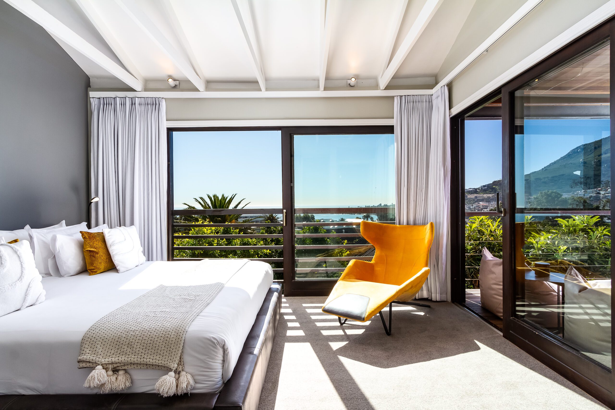Ocean-Bedroom (4)