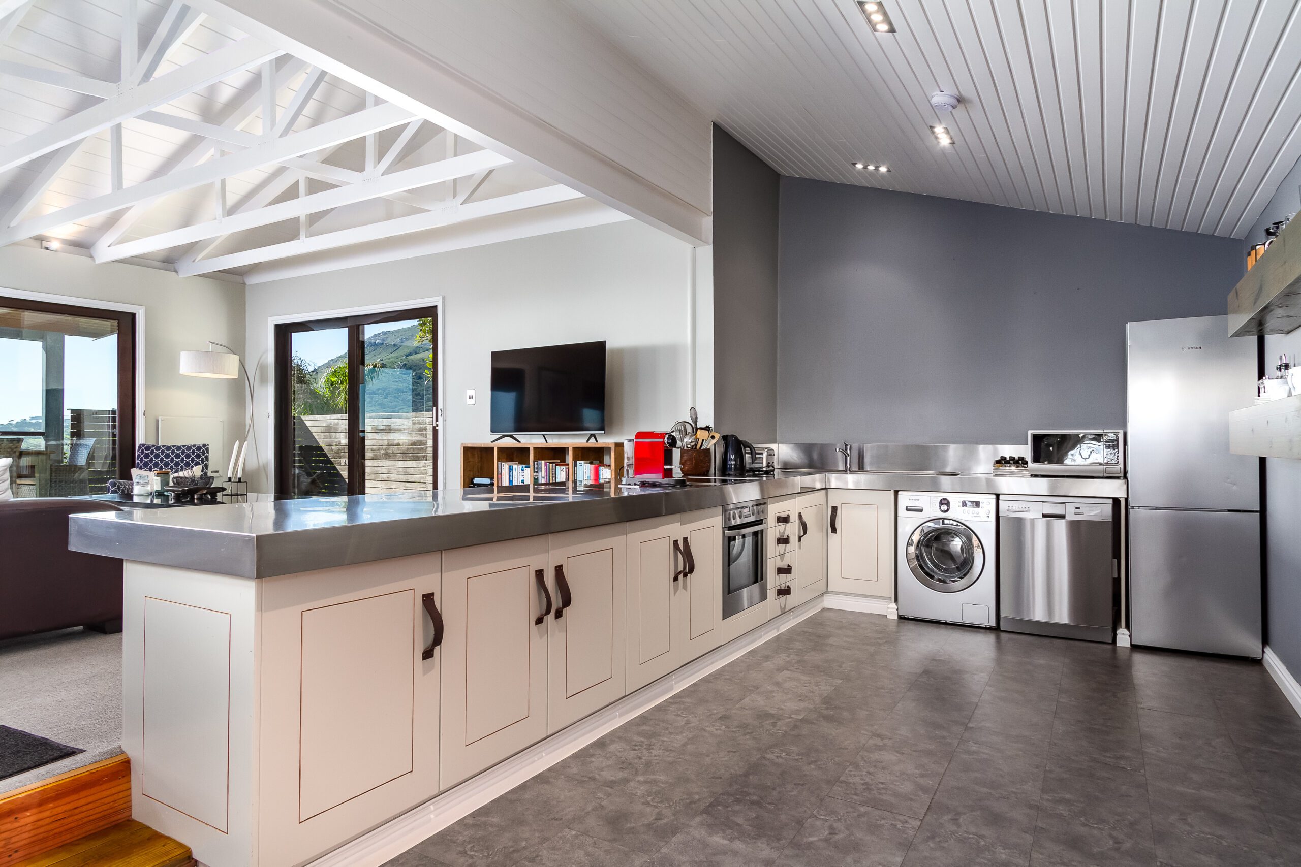Ocean-Kitchen (2)